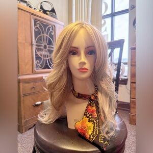 Raquel Welch “Stroke of Genius” heat friendly synthetic wig